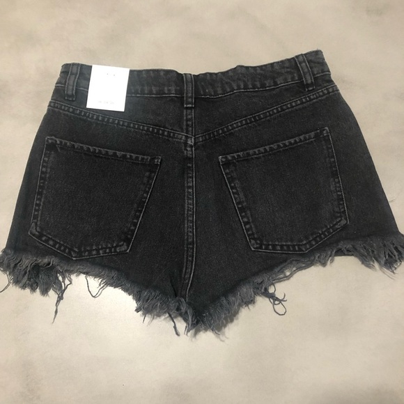 ZARA Mid-Rise Jean Shorts - Picture 3 of 6